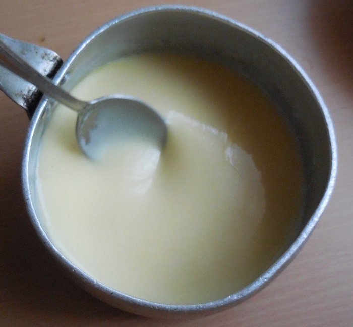 Butter cream with condensed milk for “Anthill”