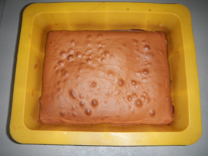 Медовий шоколадний бісквіт для торта Вишня у шоколаді