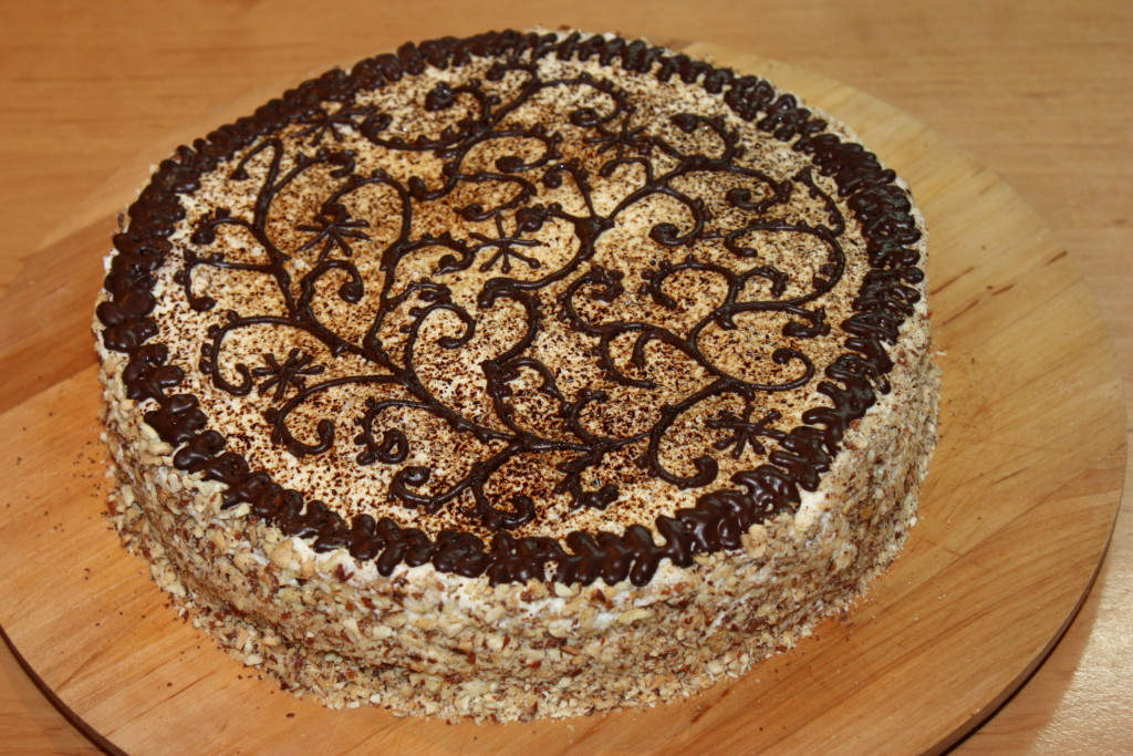 Ананасовый слоеный торт с воздушным белково-масляным кремом