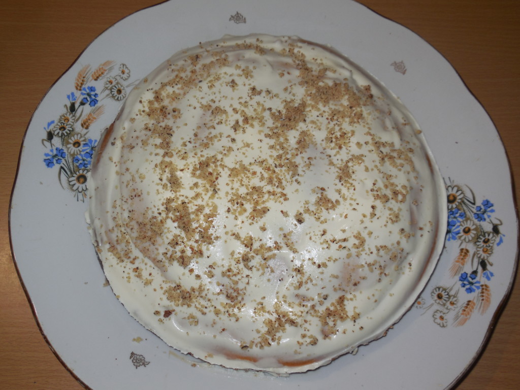 Honey cake with curd cream and walnuts