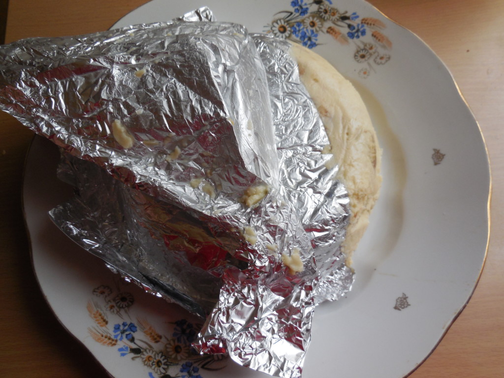 Торт Наполеон із листового листкового тіста із заварним кремом