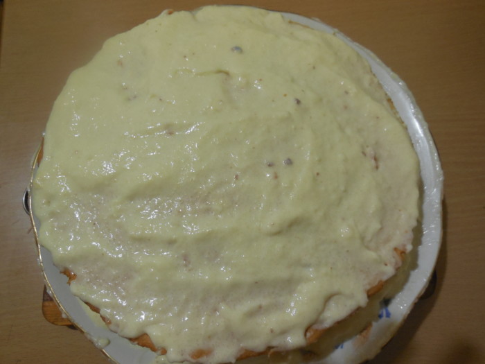 Торт «Птичье молоко» с лимонно-манным кремом.