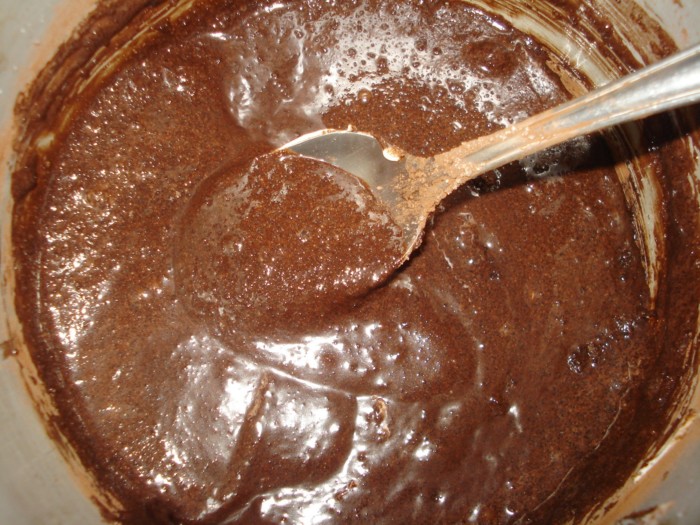 Шоколадна глазур для торта добре застигаюча