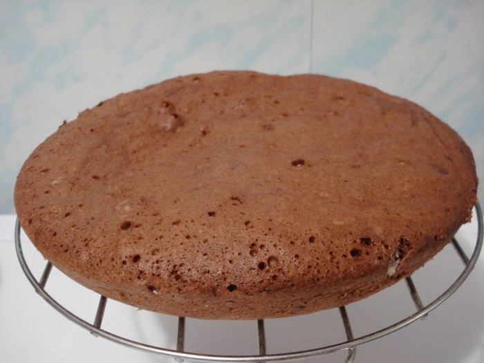 Chocolate biscuit in a slow cooker