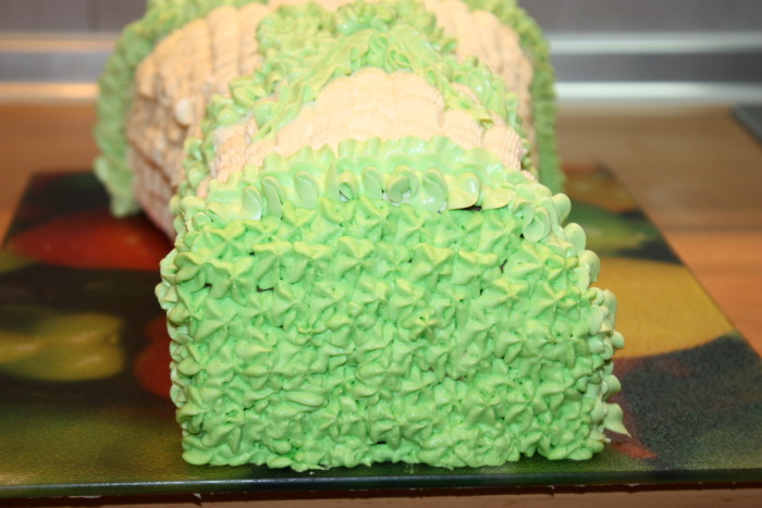 Фруктовий торт Букет з крему та бісквіту