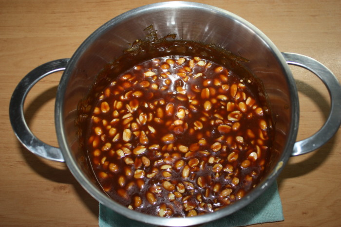 Домашняя мягкая карамель с арахисом - вкусная карамельно-ореховая прослойка для тортов