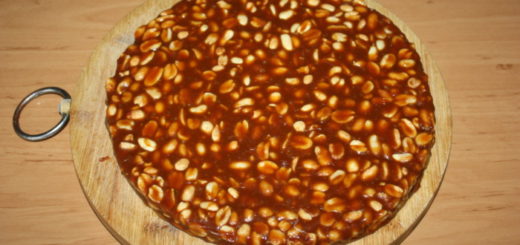 Homemade soft caramel with peanuts - a delicious caramel-nut layer for cakes