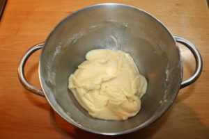 Пісочні коржі для торта з відкритими коржами