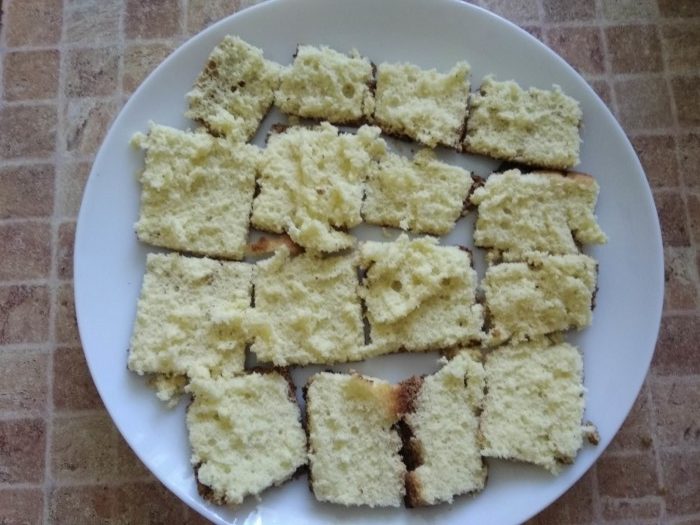 Бісквітний торт Графські руїни зі сметанною та вишнею - смачний та ніжний десерт