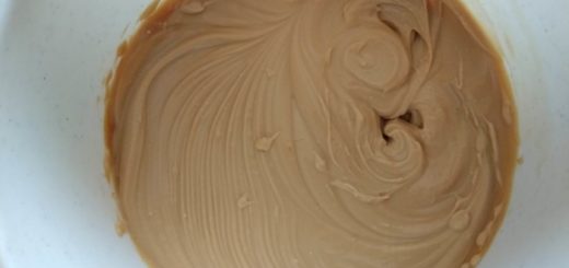 Крем из маскарпоне и сгущенки - идеально для торта из бисквитных коржей или печенья