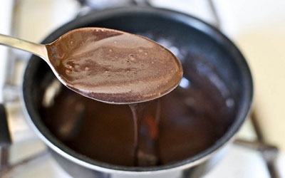  в горячей воде растворить какао